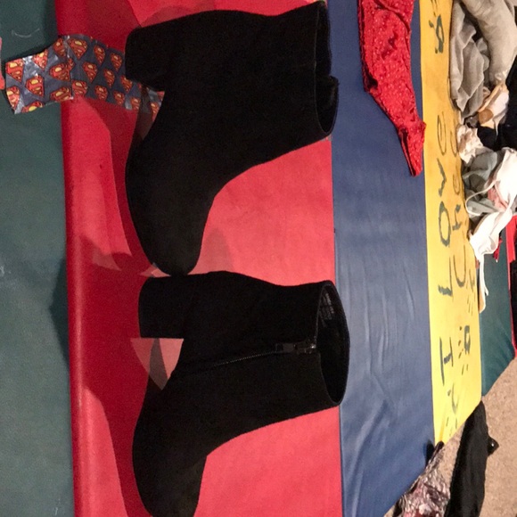 Shoes - Picture 1 of 1